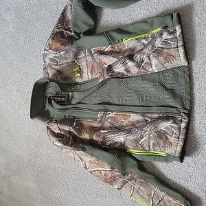 Scent control hunting jacket